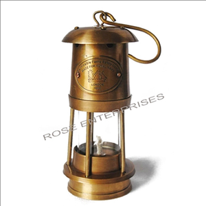 Lámpara de mineros de linterna de aceite de latón antiguo En lámpara de aceite de minero colgante de calidad de lujo Precios al por mayor Lámpara de mineros de color dorado de latón - Product Image 4