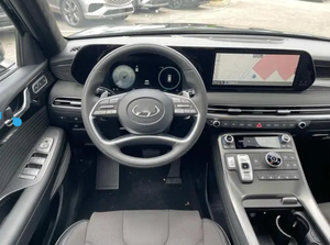 SUV de Lujo Edición Nocturna 2025, Vehículo Familiar de 7 Plazas, Características Avanzadas de Seguridad y Confort, Motor V6 de 3.8L y 8 Velocidades - Product Image 2