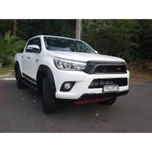 2021 para Toyota Hilux con asientos de cuero de dirección izquierda, coche usado a la venta en Europa - Product Image 3