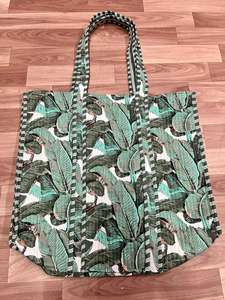 Sac fourre-tout d'été matelassé en coton fait à la main pour femmes, accessoire de mode, cadeau d'été - Product Image 2