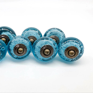 Bouton bleu pour armoires, tiroirs et portes Poignée décorative élégante de couleur unie pour la décoration intérieure Meubles élégants et intérieur - Product Image 1