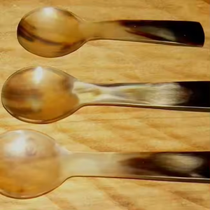 Ensemble de couverts en bois rond de petite taille écologique en corne de buffle avec miroir en acier pour servir lors de fêtes - Product Image 1