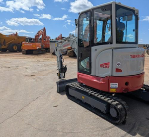 Mini-excavatrice sur chenilles Takeuchi TB335R, 24 CV, capacité de la benne de 3 m, puissance de creusement robuste et durable, travaux routiers, travaux agricoles, construction - Product Image 2