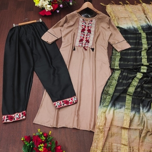 ชุดออกแบบเรยอน Kurti กางเกงและ Dupatta - Product Image 4