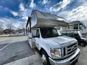 Used 2023 W-i-n-n-e-b-a-g-o Spirit 25B ready to sell - Product Image 3