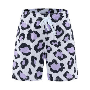 Shorts en maille à sublimation imprimée, design tendance, décontractés pour l'été, séchage rapide, taille élastique, fabriqués au Pakistan - Product Image 3