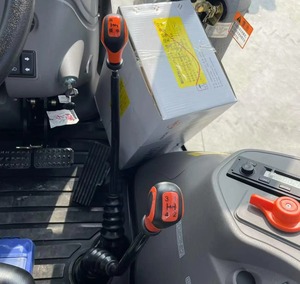 Tractor Agrícola Lovol 1204 de 120HP 4WD, Tractor Agrícola Diésel con PTO |   Equipo Agrícola de Uso Pesado - Product Image 4