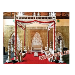 Mandap Tradicional de Madera para Bodas Gujrati, Artesanía en Madera, Diseño Moderno, Mandap de Madera para Bodas en EE. UU. - Product Image 1