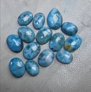 ลาริมาร์ธรรมชาติทรงรีแบบคาโบชอง สีน้ำเงินเพคโทไลต์ สำหรับทำเครื่องประดับ ขายส่ง - Product Image 1
