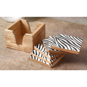 Juego de 4 Posavasos de Madera Hechos a Mano, Posavasos Cuadrados de Madera de Mango con Soporte, Patrón de Hojas Grabado con Láser, Protección para Mesa - Product Image 2