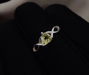 Anillo de Plata de Ley 925 con Cuarzo Limón Corte Trillón, Chapado en Oro, Hecho a Mano, Joyería de Piedras Preciosas de Alta Calidad, Personalizable - Product Image 3