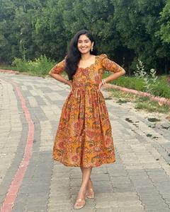 Lunatique Horizon Tiered Maxi Dress Colorful Ethnic Print Flowy Style avec manches bouffantes douces - Product Image 4