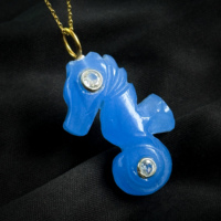 Pendentif en chalcédoine bleue en forme de hippocampe, pierre précieuse en vrac, argent 925 plaqué or, double incrustation de pierres, pendentif tendance, bijoux pour elle