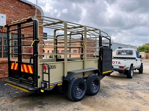 Remolque Ganadero Usado Personalizado para Cerdos/Vacas/Ganado/Ovejas, Multiusos, Fácil de Operar, 2 Años de Garantía, Barra de Remolque de 16m - Product Image 3