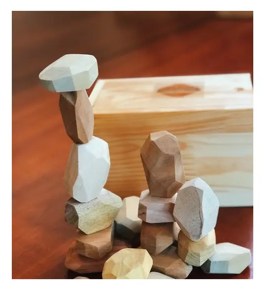 Giocattolo di legno più venduto Tumi Ishi Set blocchi di legno Baby Tumi ishi blocchi marrone pietre di legno prodotti caldi