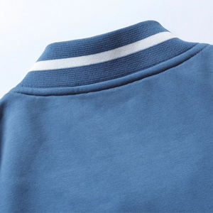 Veste de baseball universitaire avec logo personnalisé pour homme et femme, tissu en toile avec manches en cuir, col montant - Product Image 4