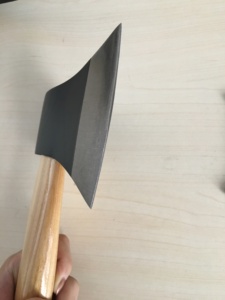 Venta al por mayor personalizada de alta calidad OEM ODM servicio profesional Damasco hacha hachas de tala de acero y hacha con mango de madera - Product Image 4