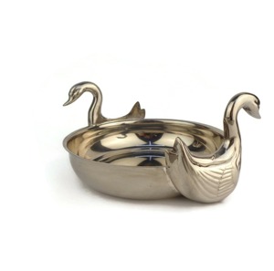 Bol de service en forme de cygne, finition argentée, vaisselle décorative élégante pour l'accueil des invités, la présentation de repas festifs et les cadeaux de luxe - Product Image 1