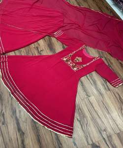 Gujarati diseñador Lehenga colección para damas trabajo hecho a mano Lehenga Choli con blusa tradicional ropa personalizada venta al por mayor Apparelgarment - Product Image 4