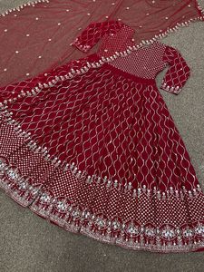 Robe longue de soirée de qualité supérieure, vêtement de créateur, fausse broderie Georgette, séquence de travail, Anarkali, pour femmes, grossiste de Surat - Product Image 6