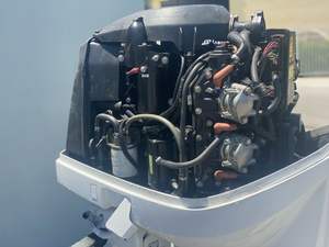 มอเตอร์เรือยนต์นอกเรือ ยี่ห้อ Evinrude รุ่น 2005  250 แรงม้า ระบบ Etec 4 จังหวะ  เพลา 25 นิ้ว  คุณภาพระดับอุตสาหกรรม  พร้อมการรับประกันจากผู้ผลิต 3 ปี  ใช้งาน 405 ชั่วโมง - Product Image 3