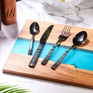 Đen thiết lập dao kéo với dòng trắng thiết kế xử lý phong cách thép không gỉ <span class=keywords><strong>Flatware</strong></span> cho ăn uống hiện đại Nhà Bếp bên và quà tặng sử dụng - Product Image 1