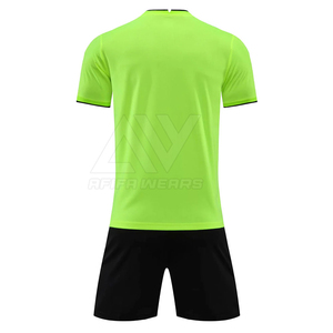 2024 Combinaison de football personnalisée en polyester à séchage rapide avec logo et impression par sublimation - Product Image 2