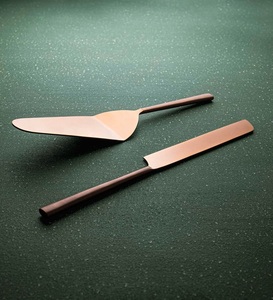 Ensemble de couteaux à fromage élégants en acier inoxydable avec manche long poli miroir plaqué or, 2 pièces, cadeau de mariage - Product Image 4