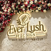 Enseigne de studio de beauté de luxe personnalisée, lettres de logo en acrylique 3D rétroéclairées par LED pour la décoration de la réception d'un studio de beauté