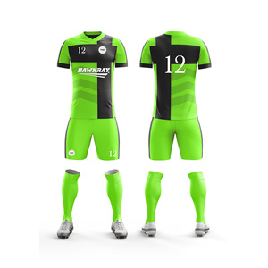 Ensemble de maillots de football personnalisés avec nom et numéro |   Tailles pour hommes, femmes et jeunes |   Vêtements de sport légers et à séchage rapide en gros - Product Image 1