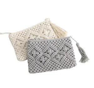 Sac à bandoulière en macramé et crochet en coton fait main, avec pompon tricoté, style bohème, pour femmes, prix raisonnable - Product Image 1