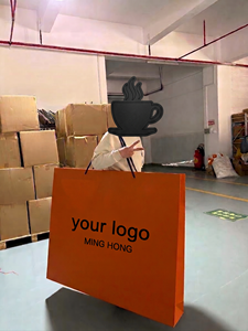 Sacs en papier géants de luxe surdimensionnés pour défilés de mode, avec logo <span class=keywords><strong>personnalisé</strong></span>, pour la vente au détail de vêtements, sacs en papier personnalisés pour le shopping - Product Image 2