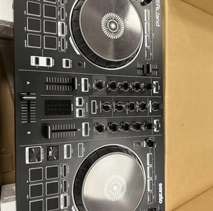 Contrôleur DJ professionnel mini 2024 505 avec 6 pads, console musicale alimentée, mixeur audio MIDI, matériau métal et plastique - Product Image 1