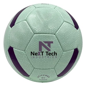 Balón de entrenamiento de fútbol de Next Tech Industries, material de PU para fines de entrenamiento con diseño personalizado y logotipo personalizado - Product Image 4