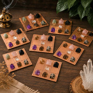 Juego de Cristales Personalizados con Forma de Pirámide y Número - Product Image 4