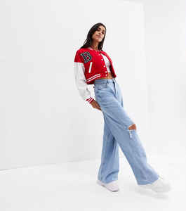 Chaqueta universitaria para mujer: ropa deportiva clásica universitaria, tela suave y opciones de impresión personalizadas - Product Image 3