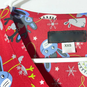 เสื้อทางการแพทย์พิมพ์ซับลิเมชันน้ำหนักเบาผลิตจากประเทศปากีสถาน - Product Image 4