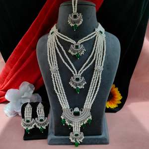 Ensemble de pendentifs en perles de pierre de diamant américain Perles de qualité pour le glamour moderne et l'élégance classique à la mode Unique - Product Image 1