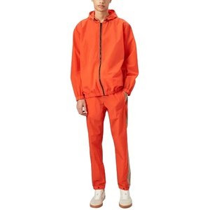 ชุดวอร์มกันลมน้ำหนักเบาสำหรับผู้ชาย ชุดวอร์มกันลมพร้อมโลโก้สั่งทำ ชุดวอร์มระบายอากาศได้ดีสำหรับทุกเพศ ผลิตโดย HS 2026 - Product Image 2