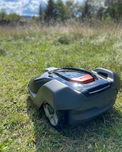 เครื่องตัดหญ้าแบบรีโมทคอนโทรลรุ่นใหม่ ขายดี พร้อมที่ตักดิน โครงสร้างแบบตีนตะขาบ ปรับใช้ได้กับทุกสภาพพื้นผิว ได้รับการรับรองมาตรฐาน CE - Product Image 6