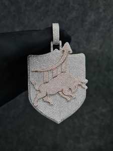 Collier pendentif personnalisé de haute qualité en argent sterling 925, luxe, Ice Bull, tendance, VVS, baguette, moissanite, style hip-hop - Product Image 2