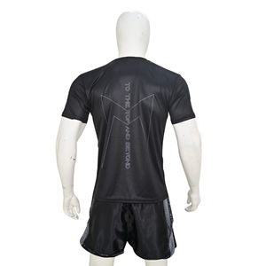 Camiseta de fitness reflectante OEM para hombre al por mayor, tiras de seguridad para correr de noche, pantalones cortos atléticos de malla transpirable de tela de secado rápido en la espalda - Product Image 2