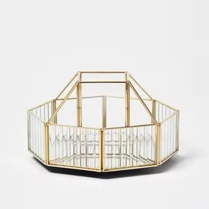 Boîte en verre trempé doré en laiton de luxe de grande taille pour la décoration de la maison, le rangement de chocolats, de bijoux et d'accessoires - Product Image 5