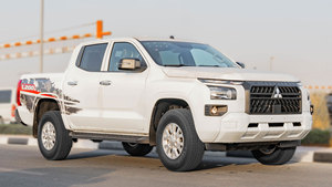 Vehículos Usados de Segunda Mano 2025 Mitsubishi L200 GL 2.4L MT Diésel con Pantalla, Listos para Envío Rápido - Product Image 5