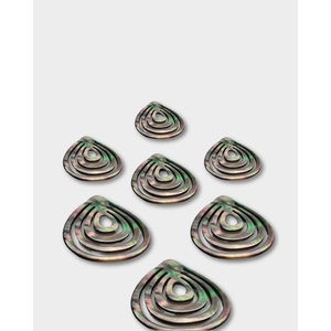 Tapas de cuentas de filigrana en forma de pera de nácar negro - Product Image 2