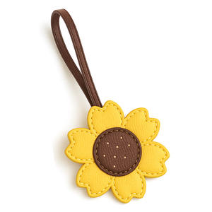 Charme de sac papillon en simili cuir PU à conception personnalisée en gros - Product Image 3