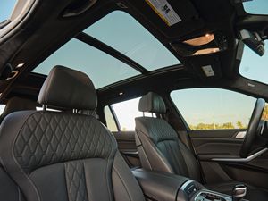 Neat 2021 B-M-W X7 xDrive40i - Product Image 3
