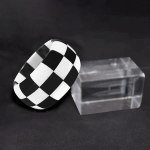 Bijoux tendance Kaimei Bracelet de mariage écologique en acrylique exagéré avec motif marbré et large largeur de bande personnalisable - Product Image 2