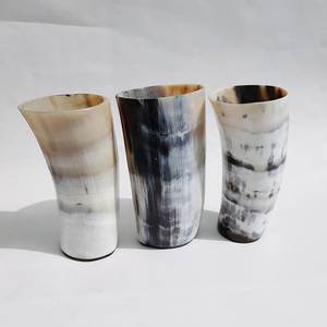 Vaso de Cuerno para Beber Tallado a Mano Natural, Vasos de Cuerno Vikingos, Vasos de Chupito, por HANNAN HANDICRAFT - Product Image 1