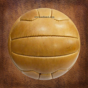 Pelotas de Cuero Genuino. Balones de fútbol vintage. Balones de fútbol de estilo antiguo. Balones de fútbol antiguos. Pelota retro. Balón de fútbol antiguo. - Product Image 6